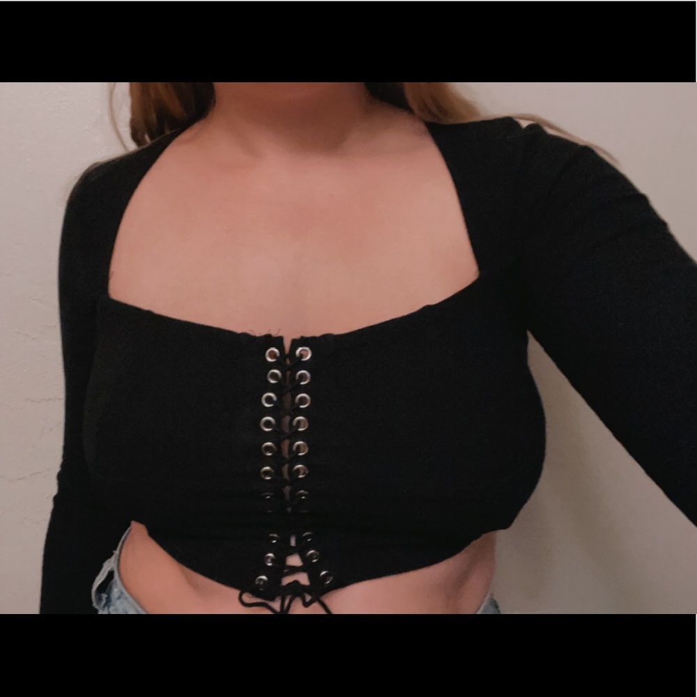 Size M long sleeve crop top